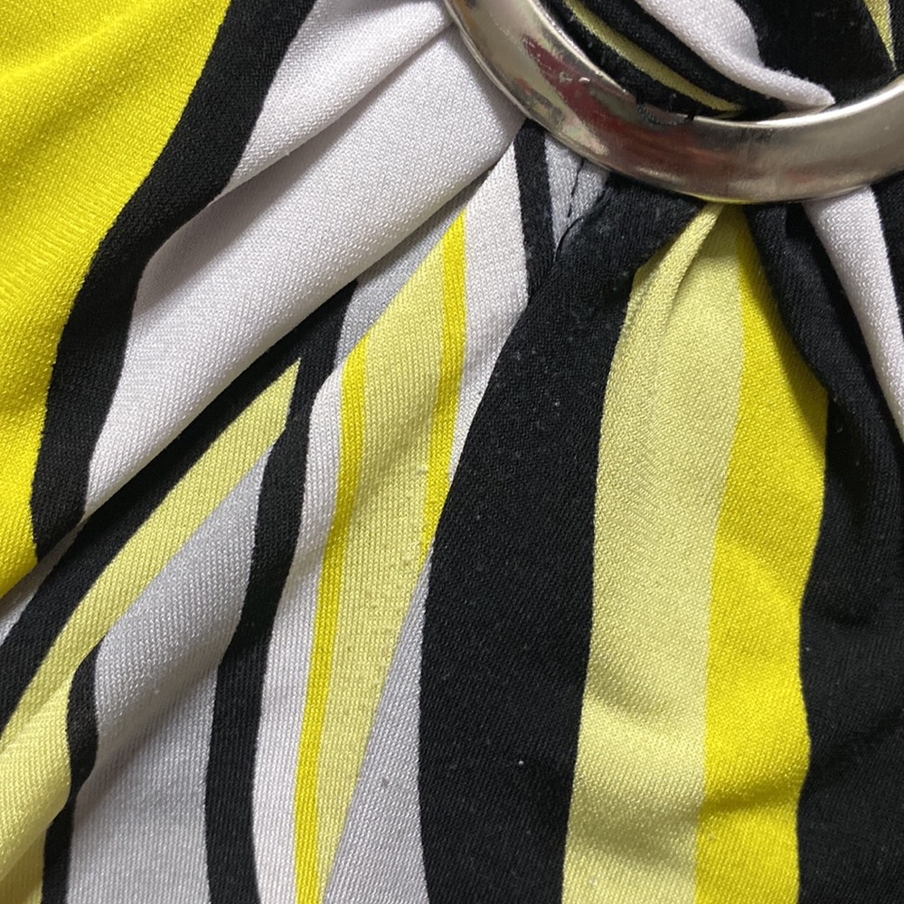 Grey, yellow, and black blouse - Picture 7 of 14